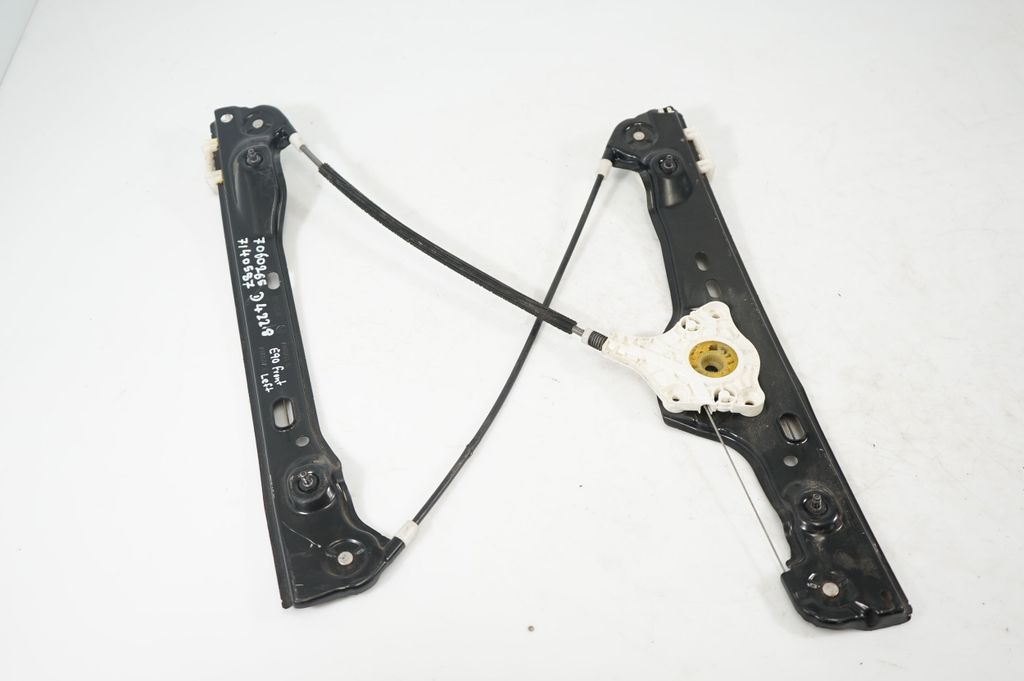 Front door window regulator with motor (2)