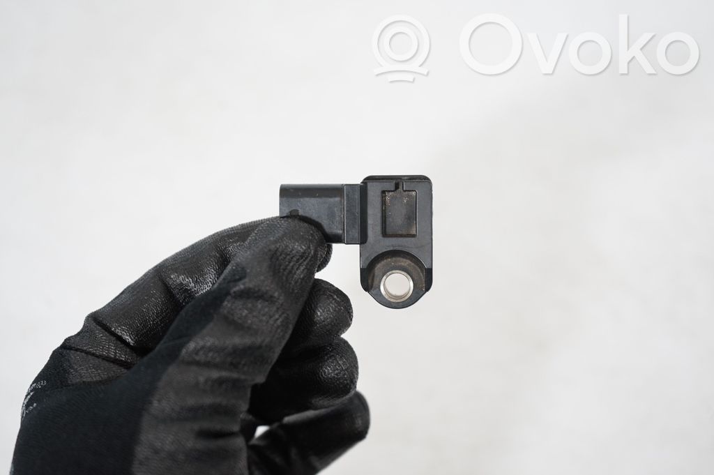 Air pressure sensor (7)