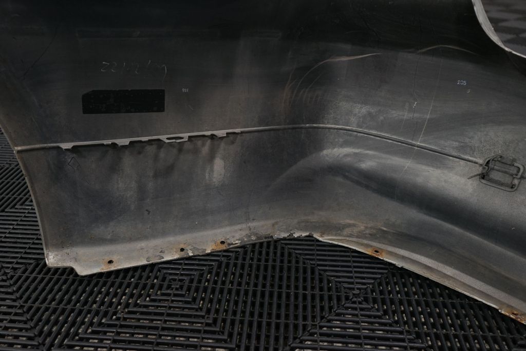 Rear bumper (15)
