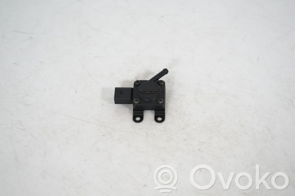 Exhaust gas pressure sensor (4)