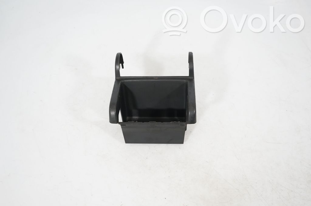 Other center console (tunnel) element