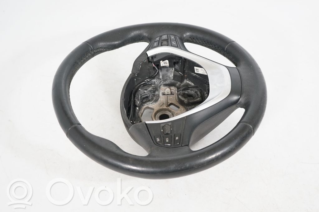 Steering wheel (4)