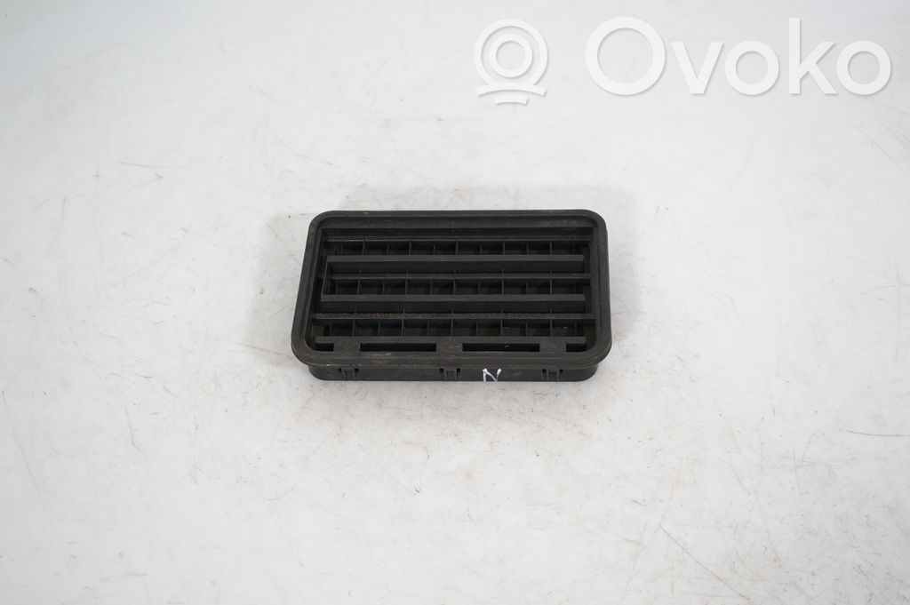 Quarter panel pressure vent (3)