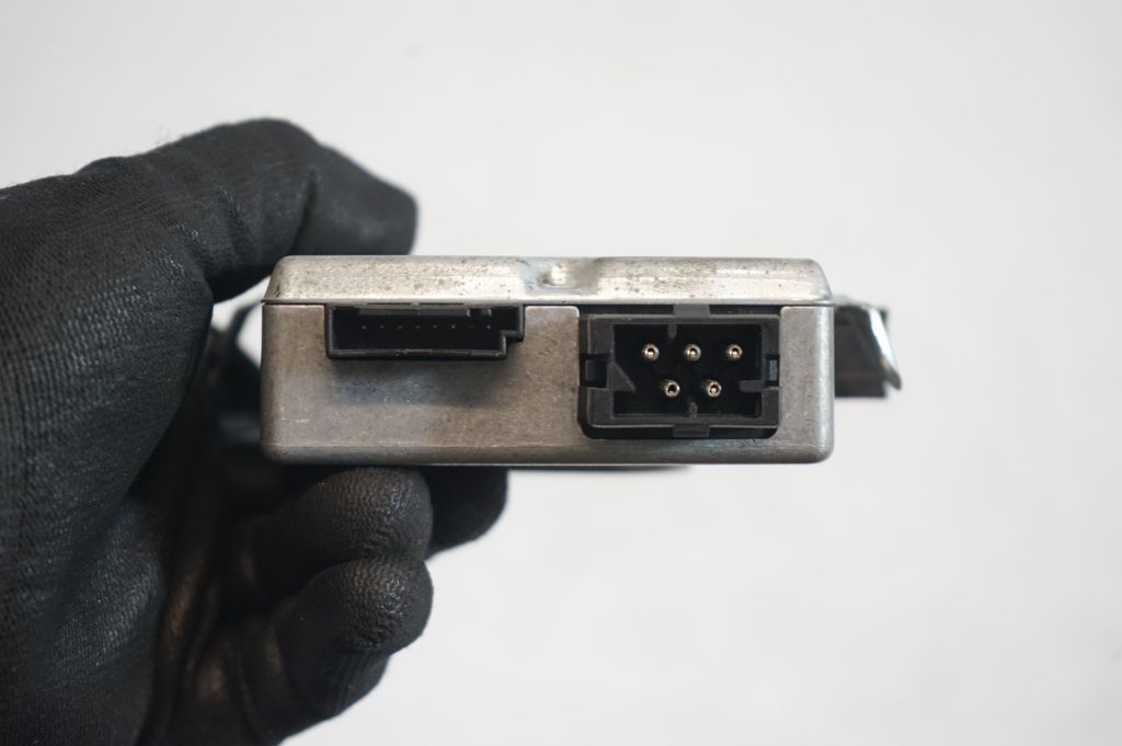 Door control unit/module (7)