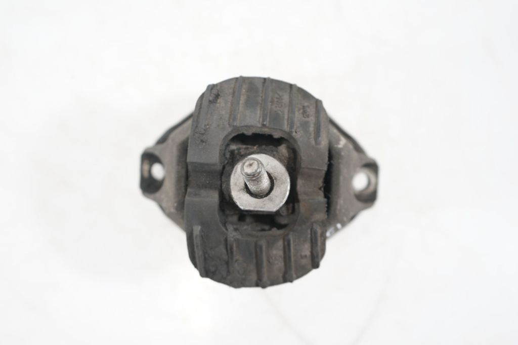 Engine mount bracket (7)