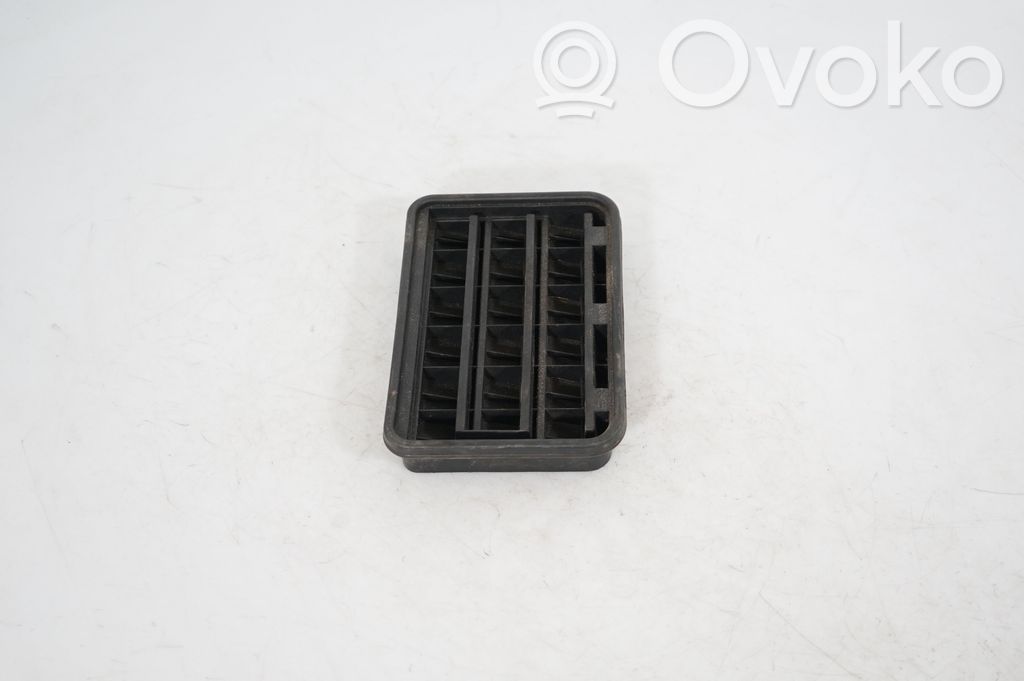 Quarter panel pressure vent (2)