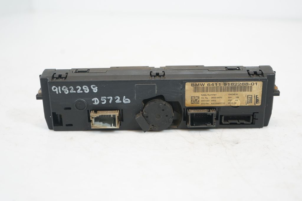 Climate control unit (9)