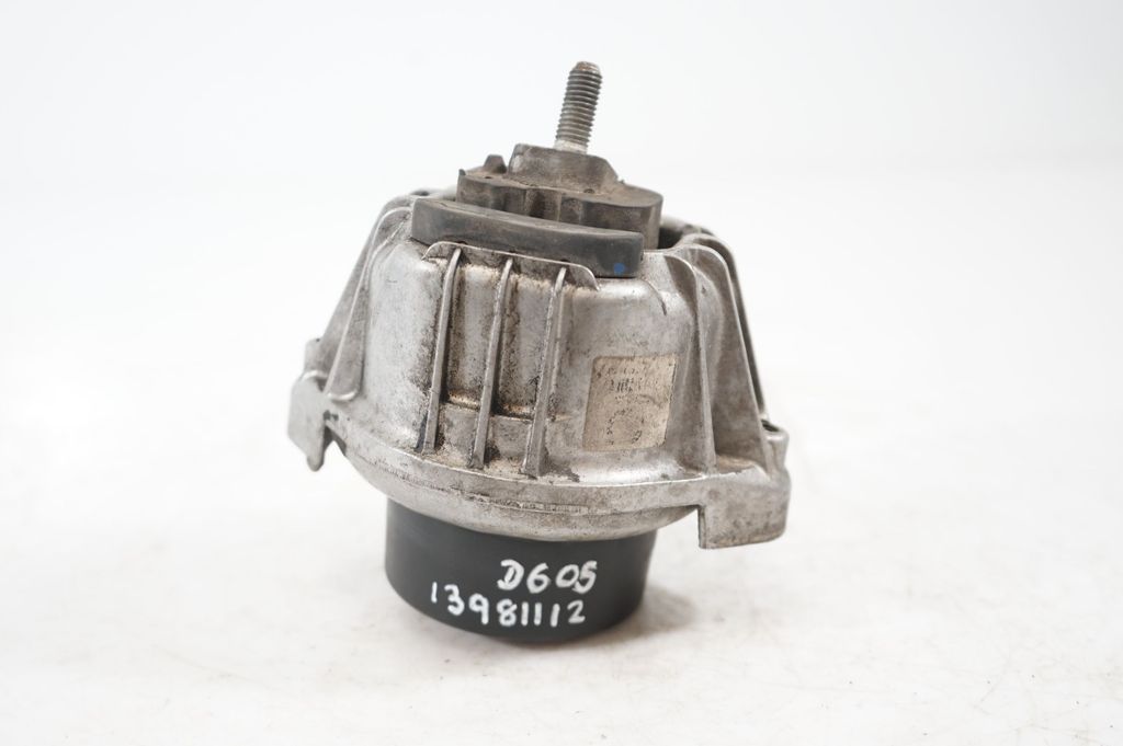 Engine mount bracket (4)