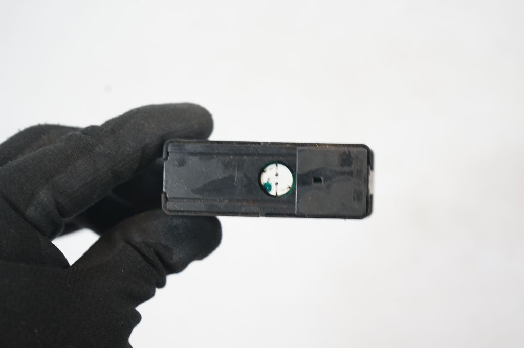 Hazard light switch (7)