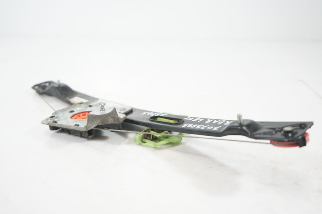 Rear door window regulator with motor (5)