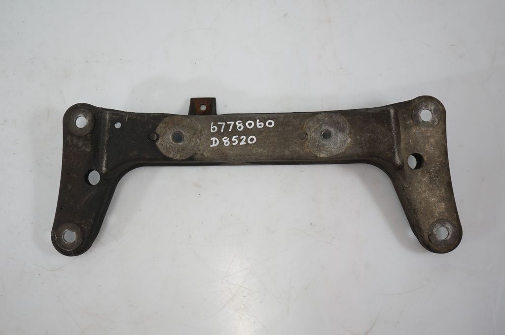 Gearbox mounting bracket (6)