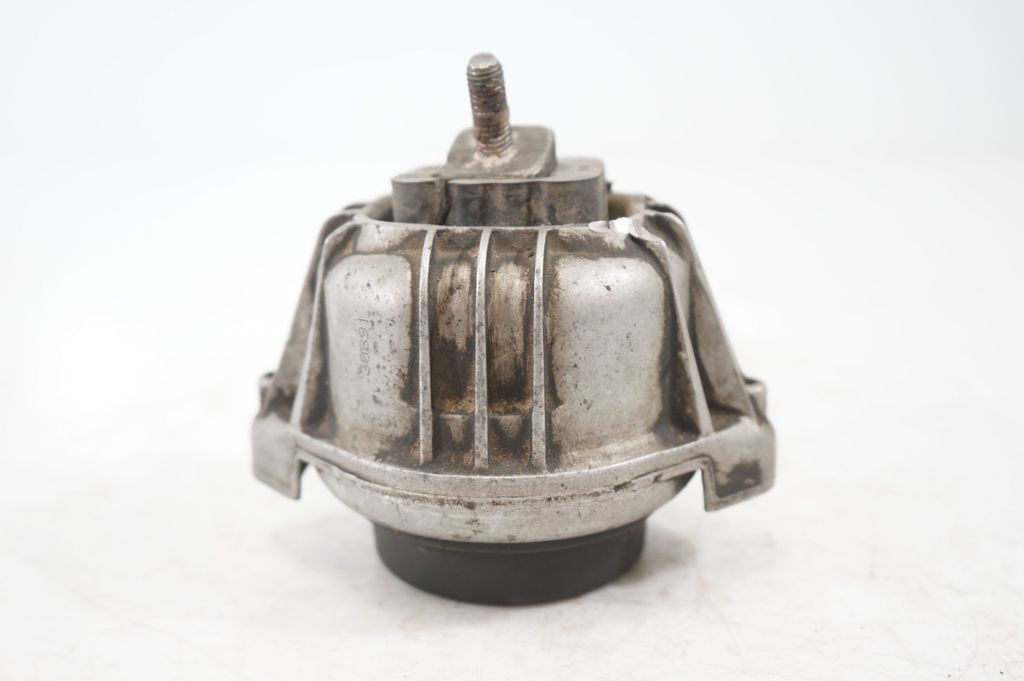 Engine mount bracket (4)