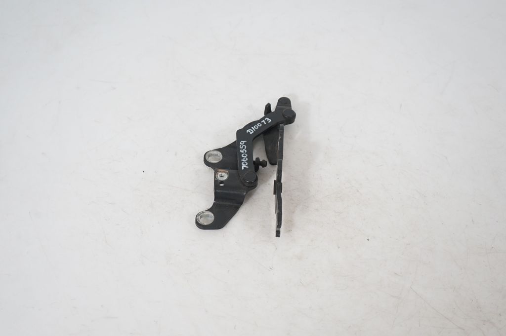 Engine bonnet/hood hinges (4)