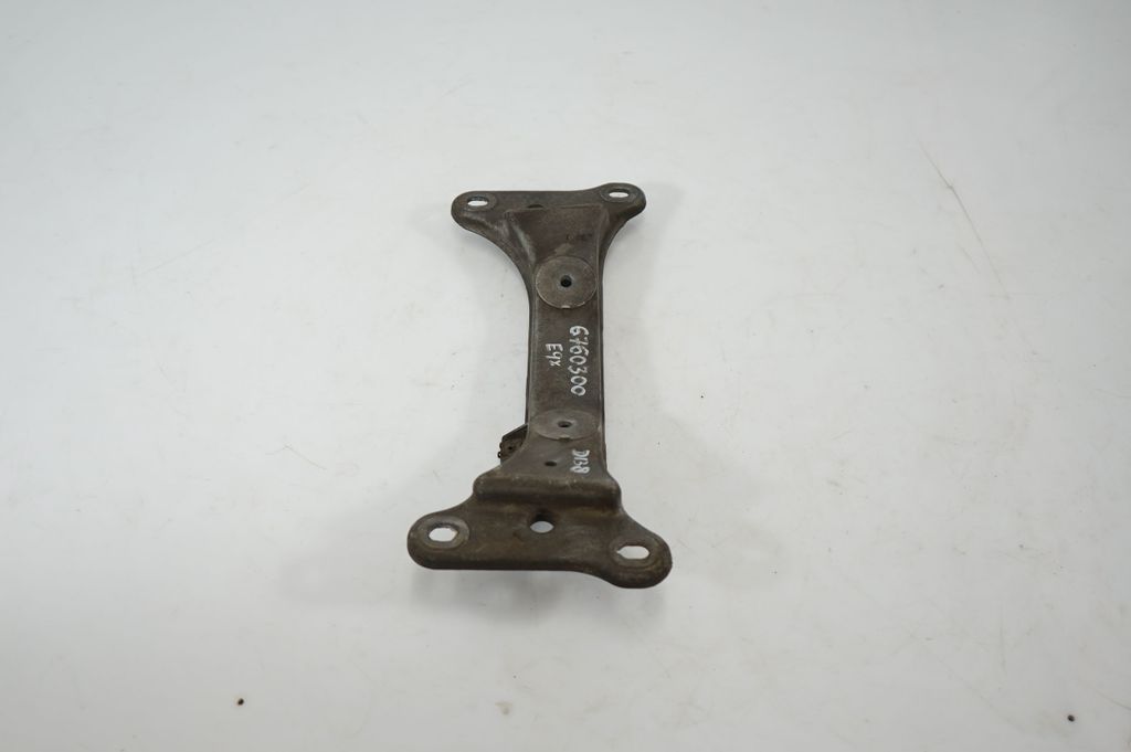 Gearbox mounting bracket (2)