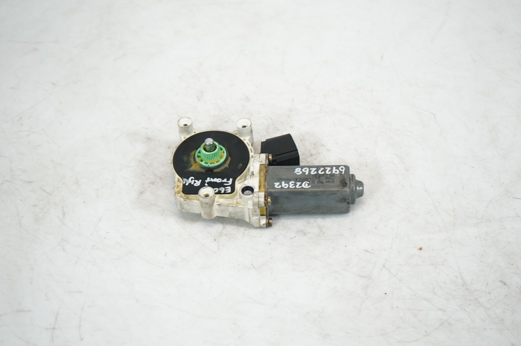 Front door window regulator with motor (3)