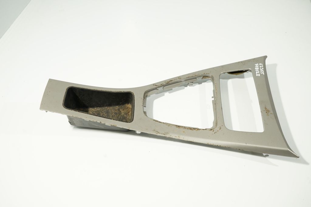 Gear shifter surround trim plastic (4)
