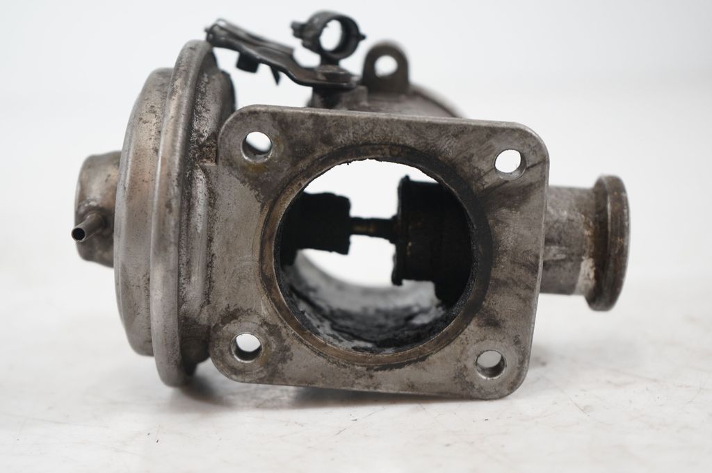 EGR valve (9)