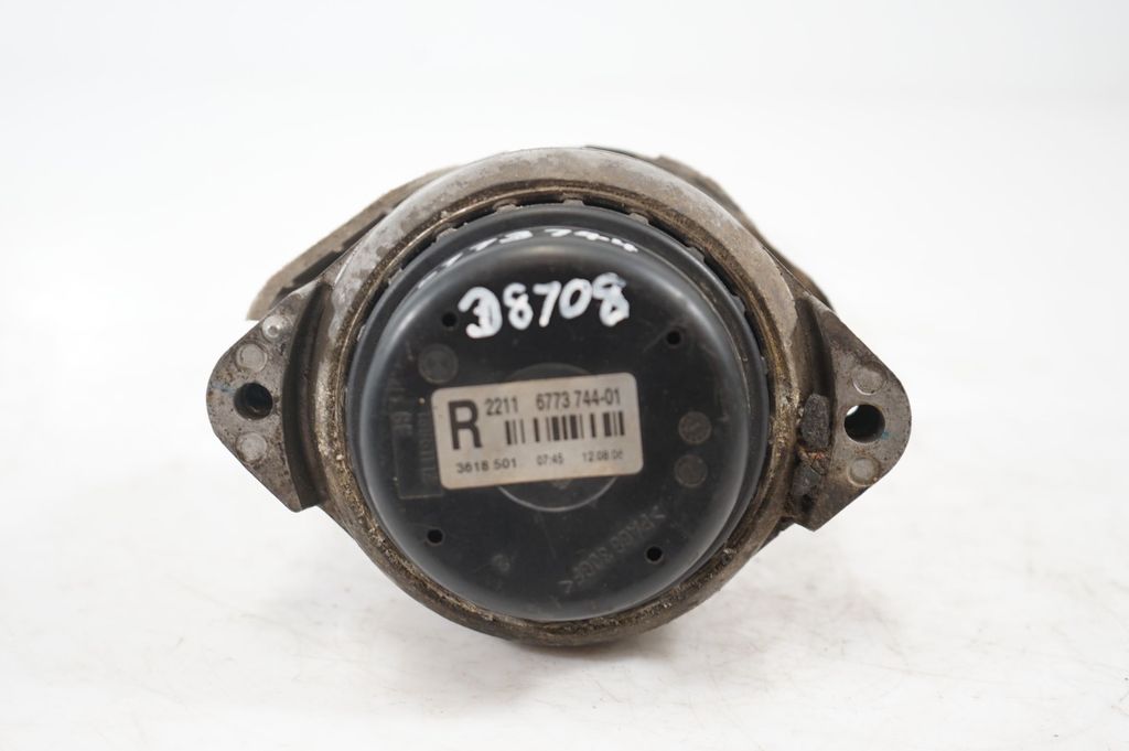 Engine mount bracket (6)