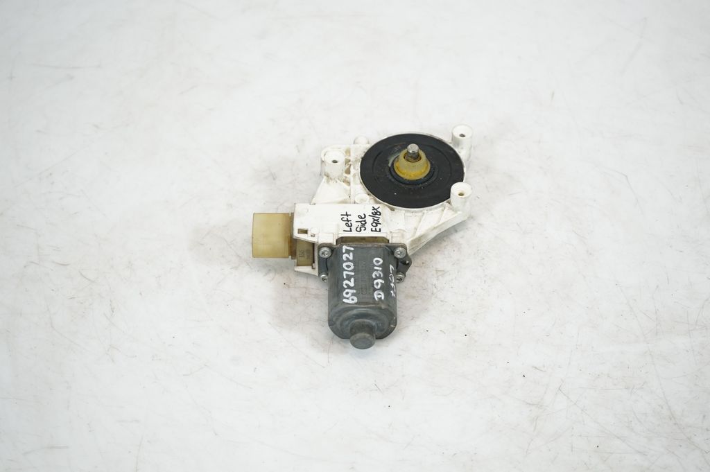 Front door window regulator with motor (4)