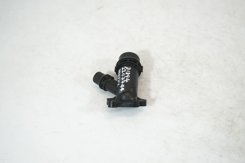 Engine coolant pipe/hose (2)