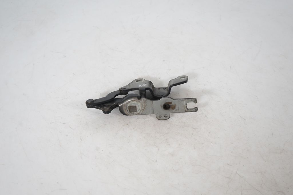 Engine bonnet/hood hinges (5)