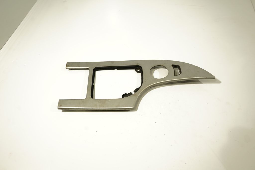 Gear shifter surround trim plastic (2)