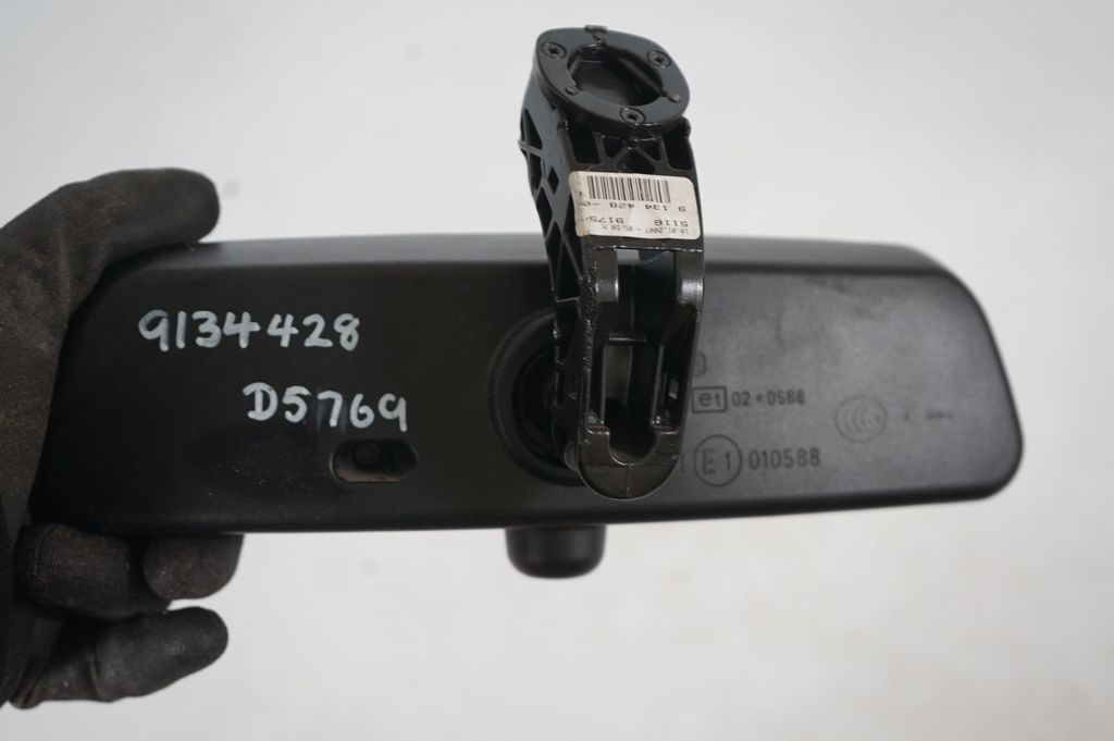 Rear view mirror (interior) (8)