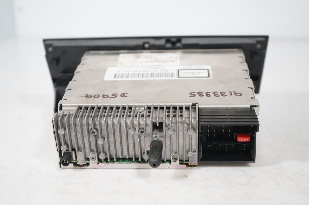 Radio/CD/DVD/GPS head unit (8)