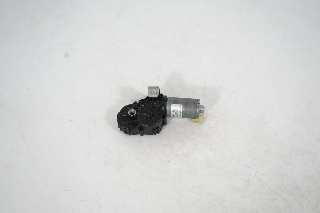Seat adjustment motor (5)