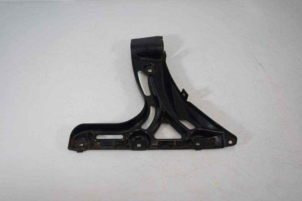 Rear bumper mounting bracket (3)