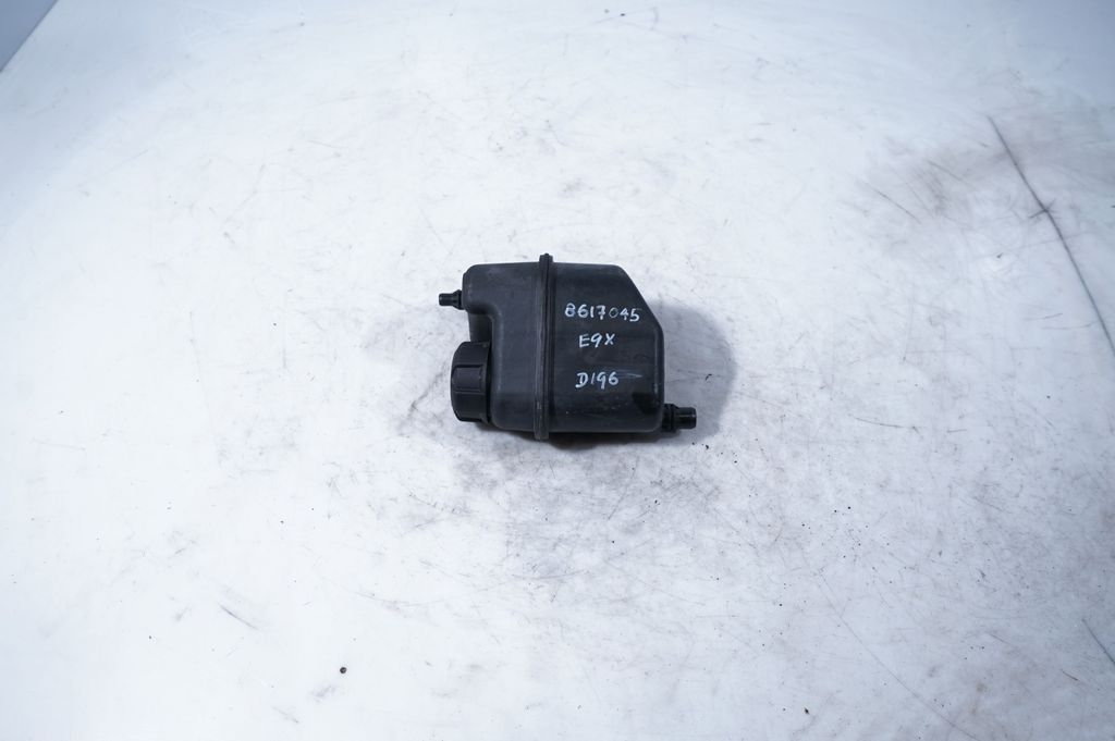 Coolant expansion tank/reservoir (4)