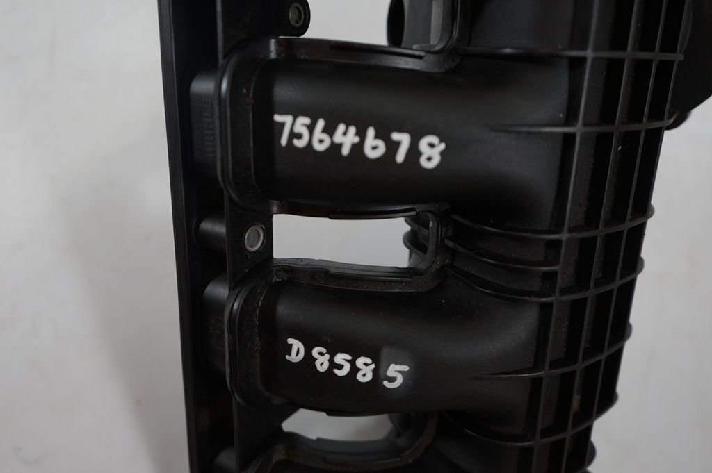 Intake manifold (10)