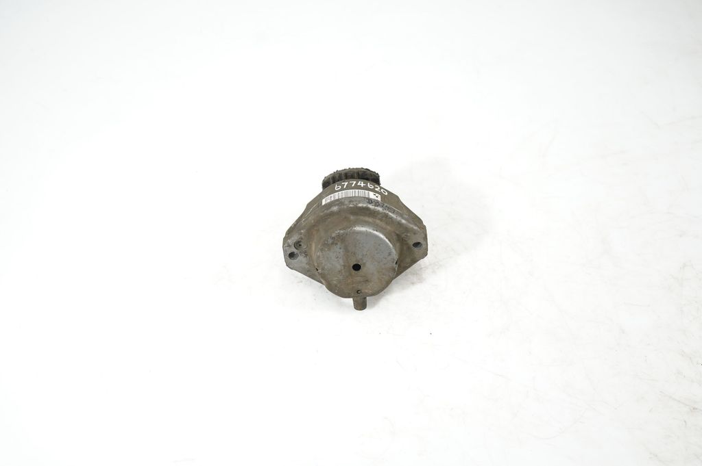 Engine mount bracket (3)