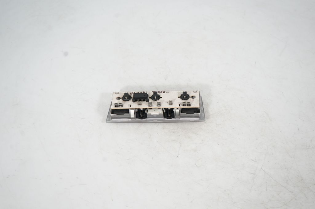 Front seat light (5)