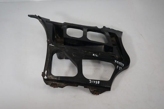 Rear bumper mounting bracket