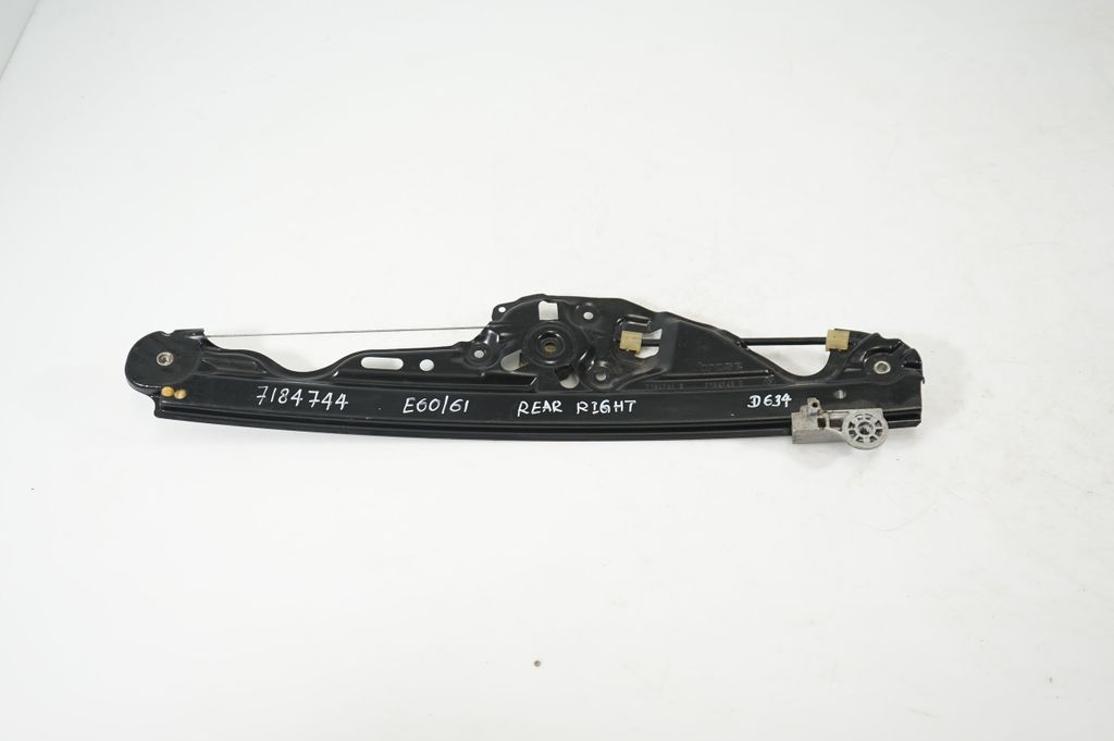 Rear door window regulator with motor