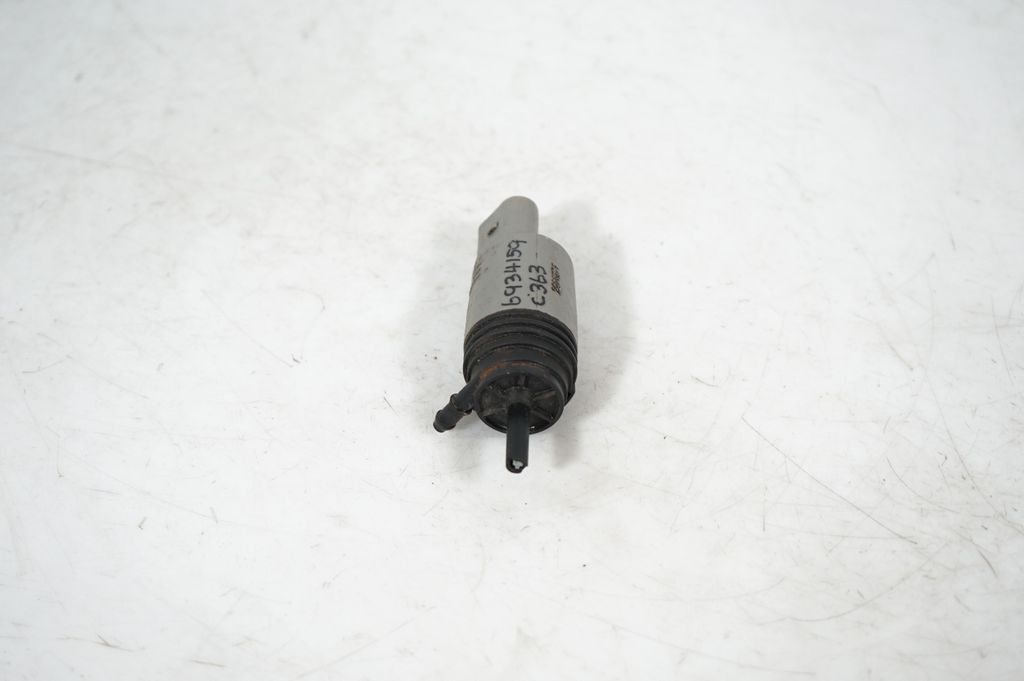 Windscreen/windshield washer pump (4)