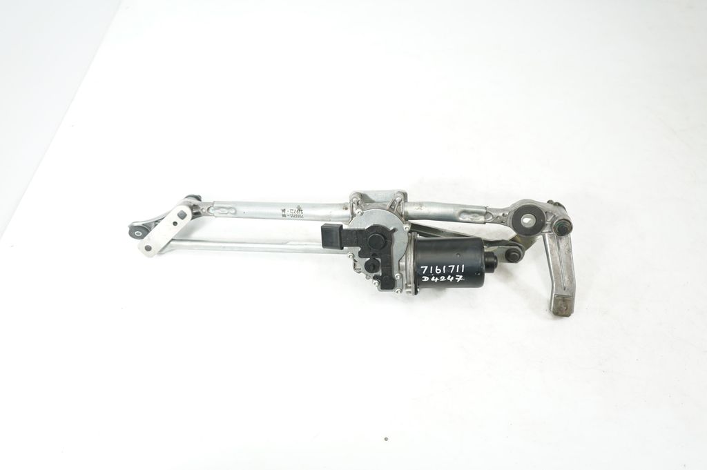 Front wiper linkage and motor