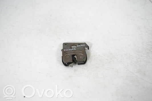 Seat back rest lock catch