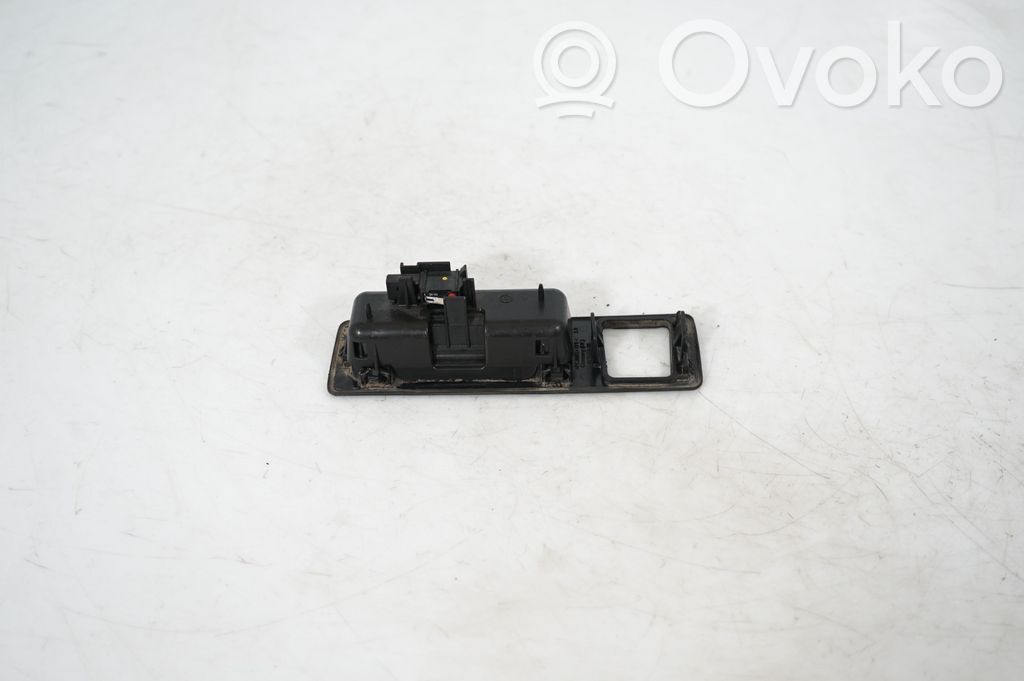 Dashboard lower bottom trim panel (5)