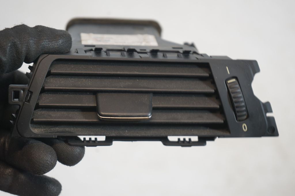 Dashboard side air vent grill/cover trim (7)