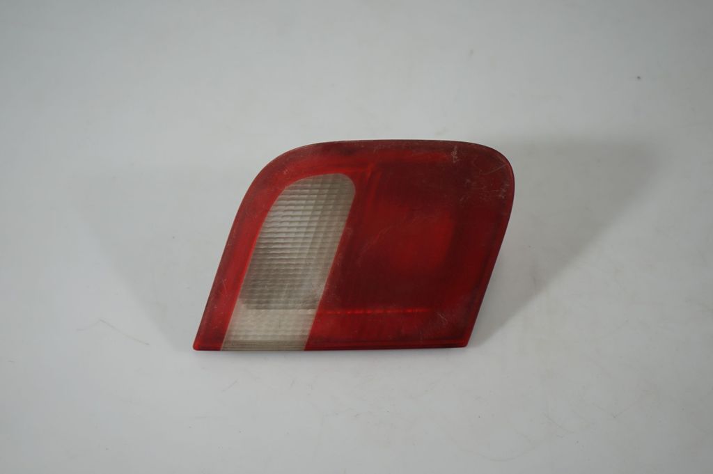 Tailgate rear/tail lights