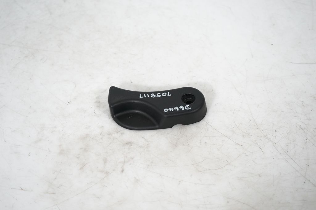 Engine bonnet (hood) release handle (3)