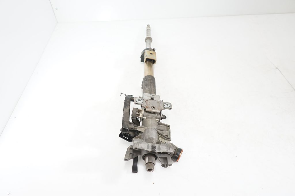 Steering wheel axle (5)