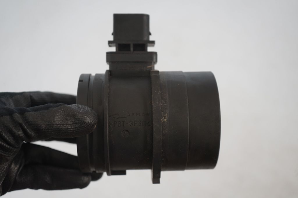 Mass air flow meter (8)