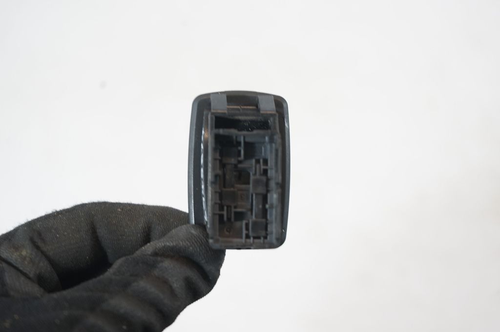 Electric window control switch (6)