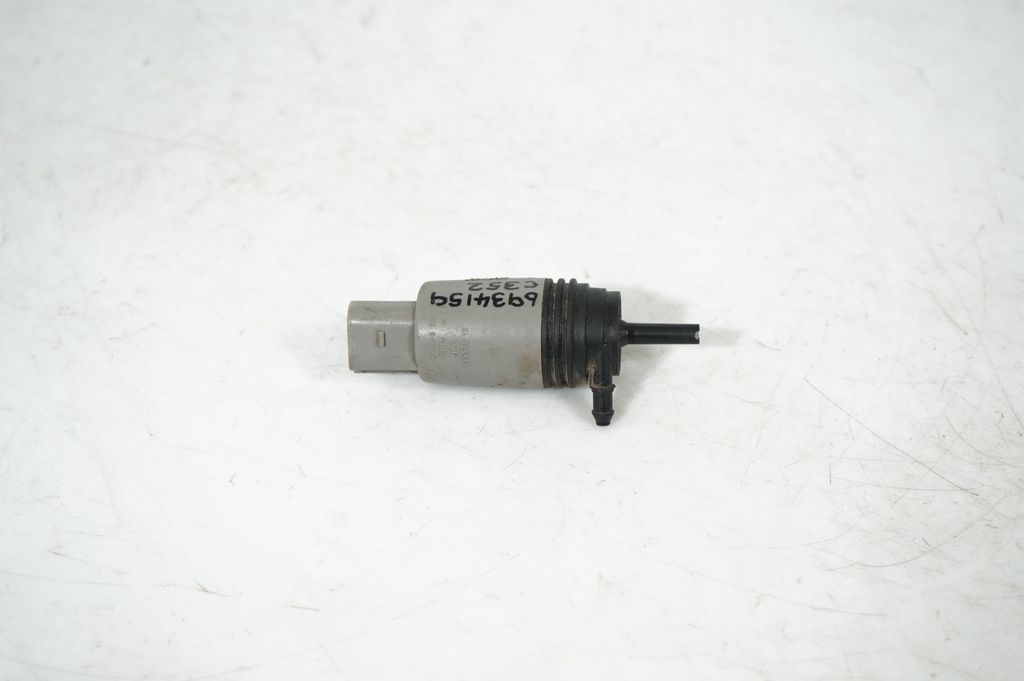 Windscreen/windshield washer pump (3)