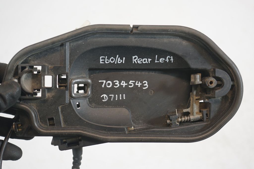 Rear door exterior handle (7)