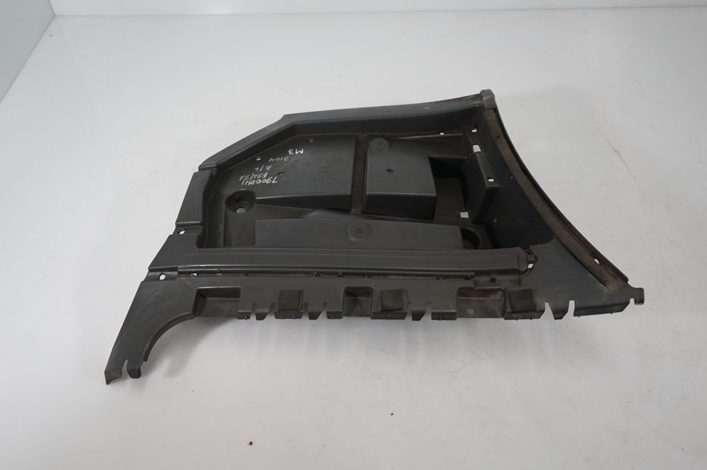 Rear bumper mounting bracket (3)