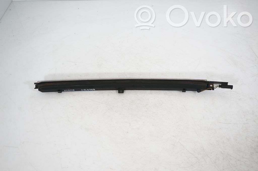 Third/center stoplight (3)